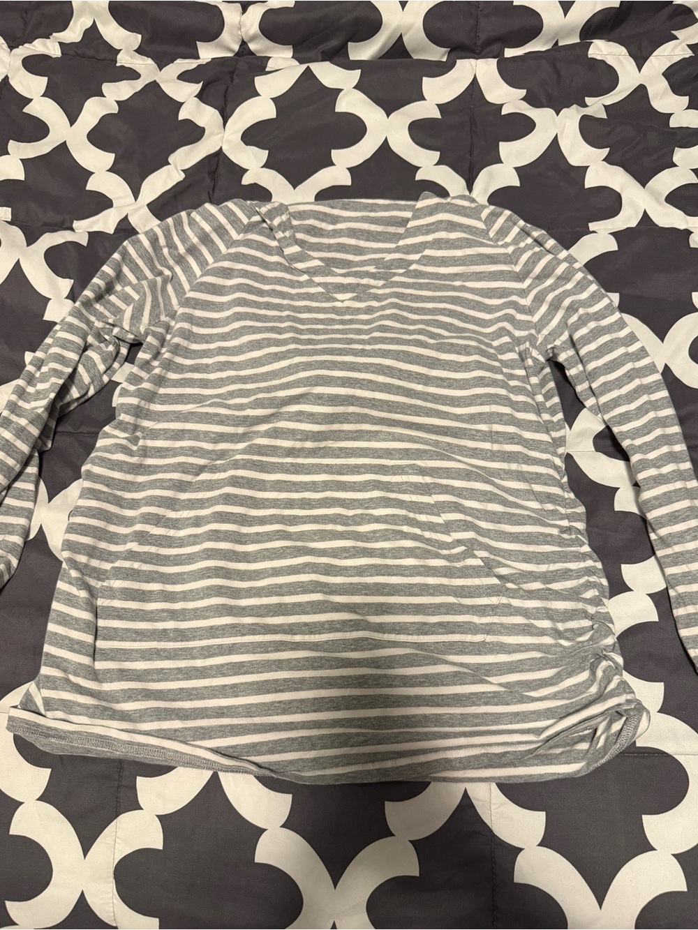 Maternity Hooded Long Sleeve Striped V-Neck Tee w/ Front Pocket — Gray/White